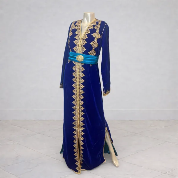 Caftan bleu en velours