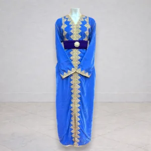Caftan bleu clair en velours