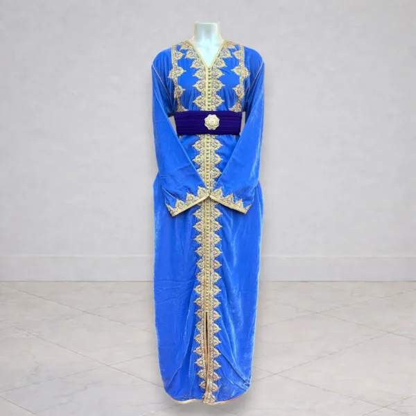 Caftan bleu clair en velours