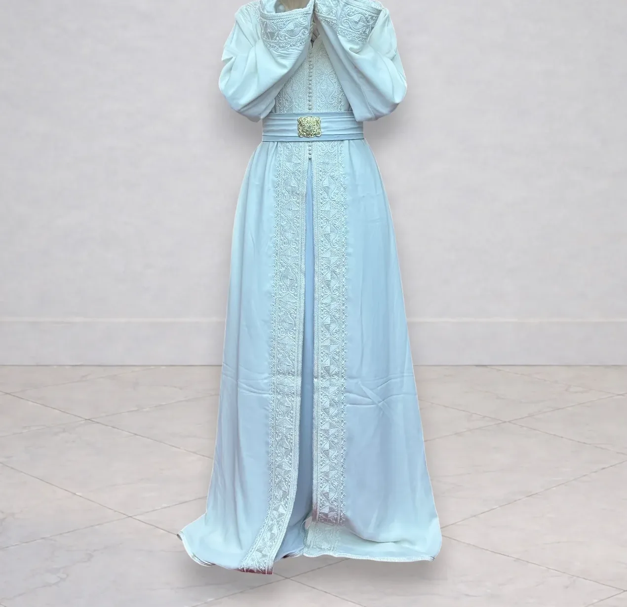 takchita-full-blanc