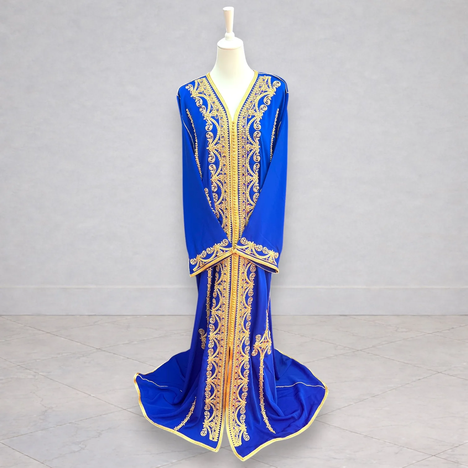 caftan-bleu-doré-gande-taille-67cm